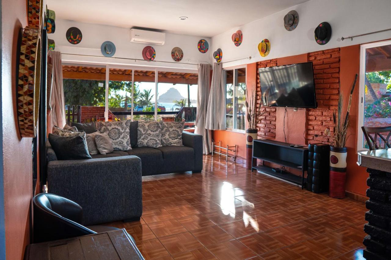 Casa Belen - Beautiful Beach View Home On Stone Island Isla La Piedra Екстериор снимка